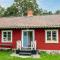 Amazing Home In Tjällmo - Finspång