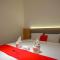 RedDoorz Plus @ Losari Makassar - Макасар