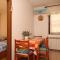 Apartments with a parking space Fazana - 7282 - Fažana