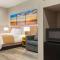 Days Inn & Suites by Wyndham Greater Tomball