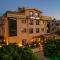 Lopera Deluxe Hotel