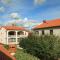 Apartments with a parking space Pula - 7321