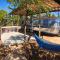 The Steel Magnolia Airstream - Cabins At Rim Rock - Austin