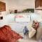 The Steel Magnolia Airstream - Cabins At Rim Rock