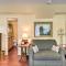 Studio in College Station w/ Expansive Deck!