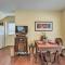 Studio in College Station with Expansive Deck! - كوليج ستيشن