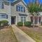 Cozy Greensboro Townhome about 7 Mi to UNC Campus