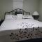 Lovely oasis with private swimming pool 4,6,8 f deep - غولف بريز