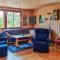 5 Bedroom Lake Front Home In Hornnes