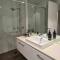 Lux 3 Bedroom Apartment in Southbank
