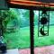 Delightful Patio Retreat with Pool Table in South KC - كانساس سيتي
