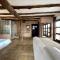 Johnnys Place Hotel