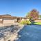 Moses Lake Retreat with Salt Water Hot Tub!