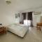 Dream Studio270m from the Beach