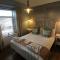 Ty Rosa Rooms