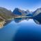 Cabin alongside the beautiful fjærlandsfjord