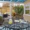 Maison DMemoire Bed & Breakfast Cottages