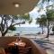 Columbia, 3 12 Columbia Close - large unit with fantastic water views and wifi