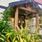 Cobble Wood and Bird Sanctuary Guest Houses - توفينو