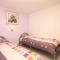 Apartments with a parking space Vis - 8924 - Vis