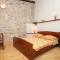 Apartments with a parking space Vis - 8933 - Vis