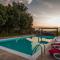 Bild des ClickSardegna Villa Emanuel ad Alghero con Vista mare spettacolare, piscina indipendente per 8 persone