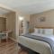 Shasta Pines Motel & Suites