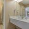 Shasta Pines Motel & Suites