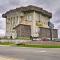 Central Branson Condo with Pool Walk Everywhere! - Branson