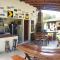 Abrolhos Dive Inn