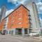 Artistic and luxurious APT with Sea view. Beach side