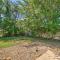 Airy Townhome Close to Kayaking and Boating!