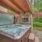 Luxe McCall Cabin with Hot Tub about 8 Mi to Skiing - McCall