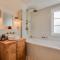 Cheerful 3 bed Grade II Central Cottage