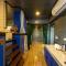 Lynlan Hostel & Cafe