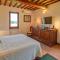 6 Bedroom Beautiful Home In Foligno