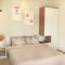 MIDMOST HOUSE