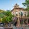 3 Bedroom Mountain Vacation Rental Located In The Heart Of Downtown Aspen Just One Block From Aspen Mountain - Aspen