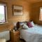 Cosy Retreat Home with Jacuzzi - Akranes