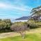 Ocean Shores, 5 27 Weatherly Close - waterfront unit with views to Shoal Bay and wifi