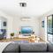 Akoya House 122 Tomaree Rd Pet friendly linen air conditioning WiFi and boat parking