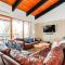 Blue Mtn Chalet with a Sauna, Sleeps 20