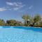Trulli Munno con piscina by Wonderful Italy