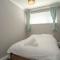 Botany Bay Holiday House - Family friendly, 50M from the beach - Kent