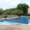 Coot Cottage - holiday house with fantastic lake views