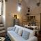 CLAUDIA SUITE LOFT ROMANTICO NEL CUORE DI AREZZO