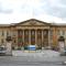 Lovely 2 Bed 2 Bath Flat & Parking by CozyNest
