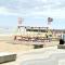 Shore Thing Beachfront Apartment Ramsgate - Sleeps 4