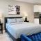 Stay at Luna on Callowhill
