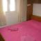 Apartments with a parking space Mali Rat (Omis) - 15262